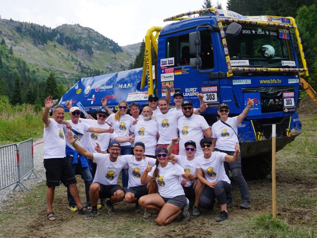 Gesamtes BFS Trucksport Team.